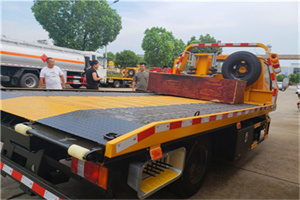 河西附近拖车电话号码服务